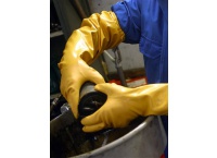  Rękawice ochronne odporne chemicznie z mankietem 772